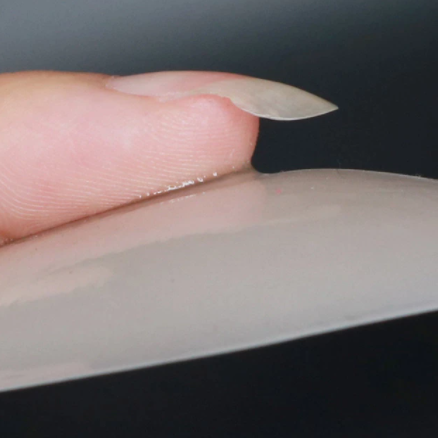 Coperchio capezzolo riutilizzabile in silicone con adesivo invisibile